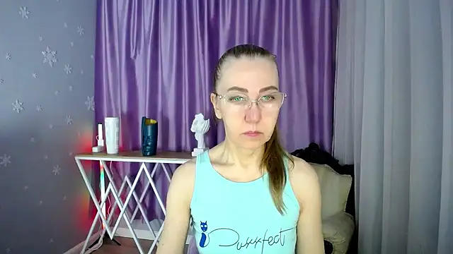 queen a n i online show from February 27, 2025, 7:34 am