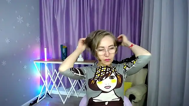 queen a n i online show from October 26, 2025, 9:59 am