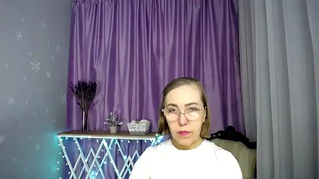 queen a n i online show from March 30, 2026, 8:26 am