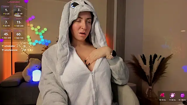 victorias world online show from November 27, 2025, 5:37 pm