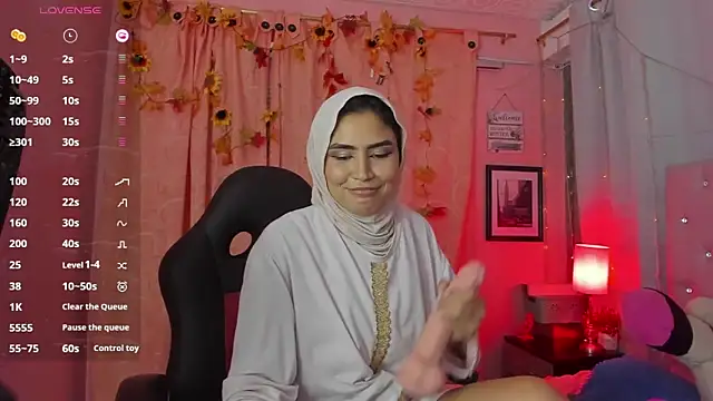 DarshaKhemu online show from March 18, 2025, 11:42 pm