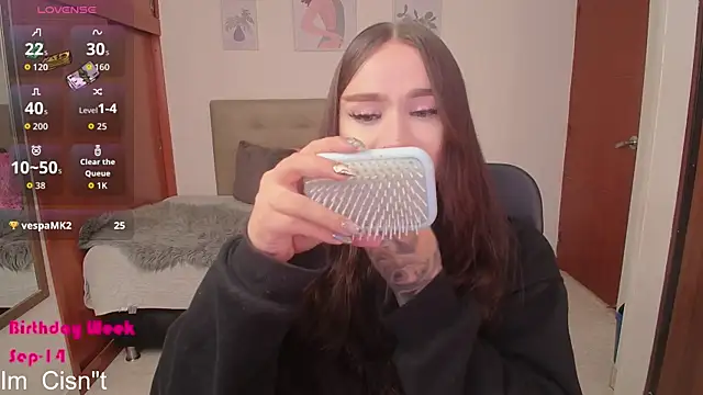 Miley Baker online show from September 25, 2025, 2:10 pm