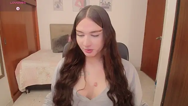 Miley Baker online show from November 18, 2025, 3:27 pm