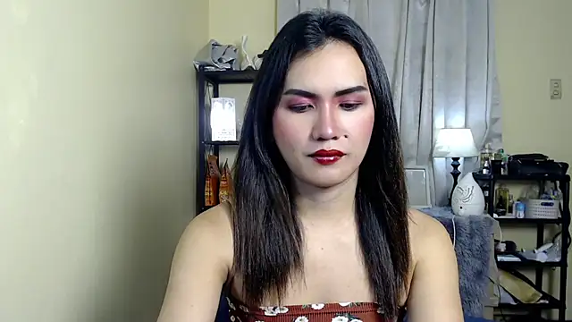 beatrice 21 online show from September 21, 2025, 4:03 am