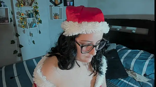 Snapshot of Cherry_jhoana chatting on December 24, 2024, 12:44 pm Cherry jhoana online show from December 24, 2024, 12:44 pm