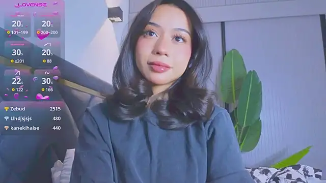 Mia Tin online show from November 9, 2025, 1:09 pm