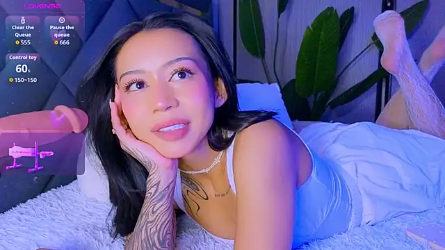 Mia Tin online show from March 22, 2026, 7:17 pm