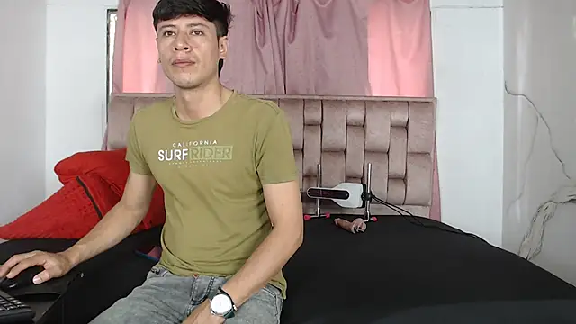 Sexytaty2022 online show from April 9, 2026, 12:43 pm