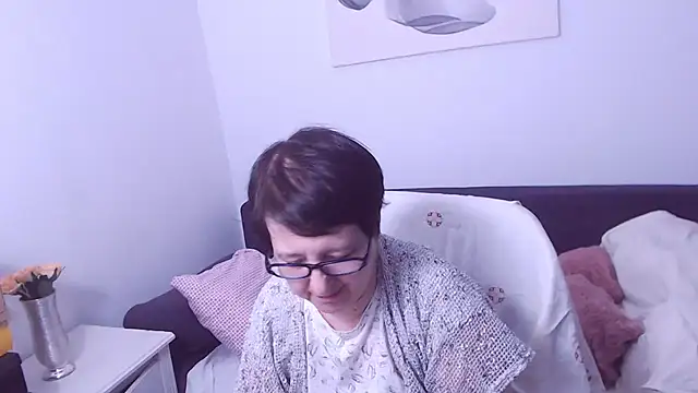 ChristaRose online show from April 10, 2026, 12:05 am