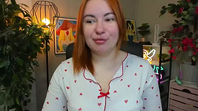 LAYLAxSTAR online show from November 12, 2025, 7:20 am