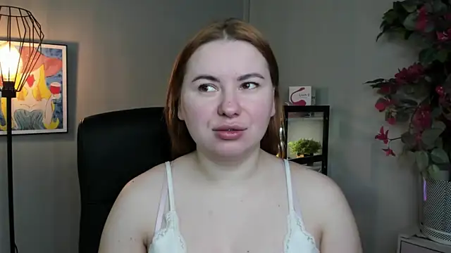 LAYLAxSTAR online show from April 1, 2026, 6:25 am