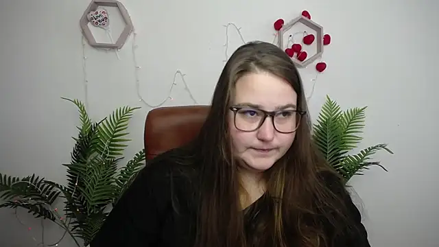 XX Daniella XX online show from April 20, 2026, 6:27 am