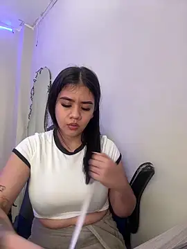 Snapshot of Alhanna_ chatting on March 7, 2025, 2:25 am Alhanna online show from March 7, 2025, 2:25 am