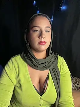 Snapshot of Maryam_yamal chatting on October 6, 2025, 9:34 pm Maryam yamal online show from October 6, 2025, 9:34 pm
