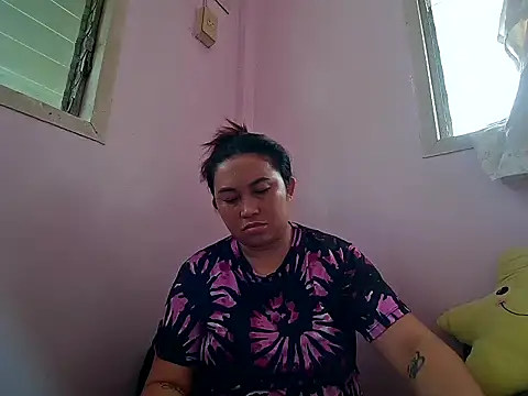 LalaiAsian online show from October 8, 2025, 2:42 am