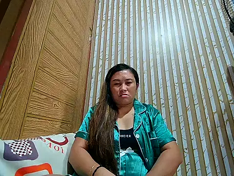 LalaiAsian online show from February 5, 2026, 11:31 pm