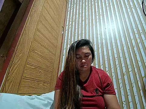 LalaiAsian online show from February 25, 2026, 10:41 pm