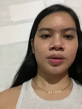 Hebefemme online show from February 26, 2025, 7:27 pm