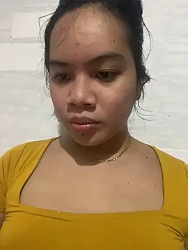 Hebefemme online show from March 21, 2025, 1:34 pm