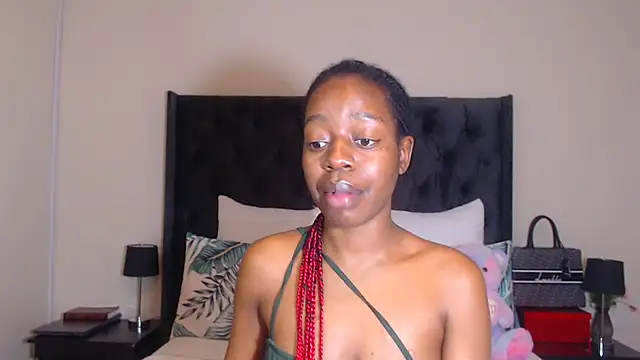 Sexynaughty Gal online show from January 1, 2025, 10:24 pm