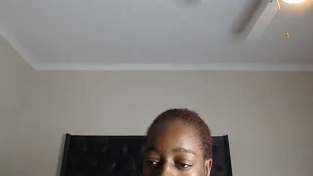 Snapshot of Sexynaughty_Gal chatting on December 17, 2025, 6:47 pm Sexynaughty Gal online show from December 17, 2025, 6:47 pm