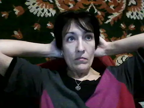 SunnyAmorre online show from November 4, 2025, 9:52 am