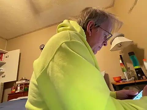 jck1m0t online show from February 8, 2025, 2:49 pm