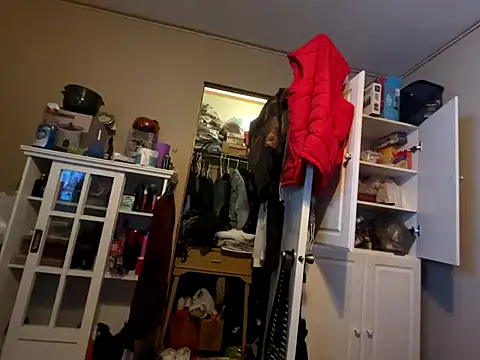 jck1m0t online show from December 3, 2025, 12:40 am