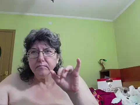 Snapshot of HugeTits chatting on January 6, 2025, 2:58 am HugeTits online show from January 6, 2025, 2:58 am