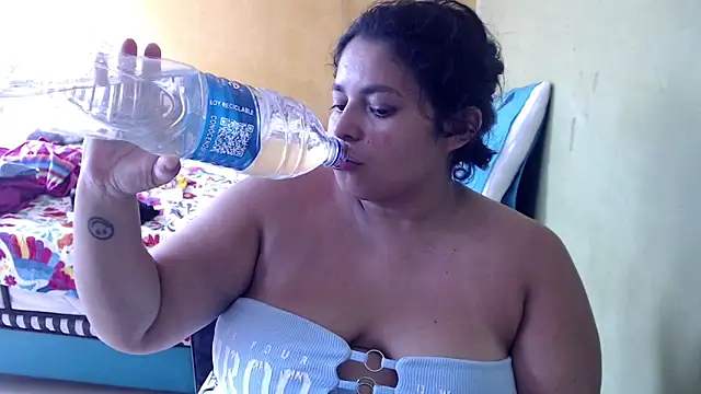 yulieth bbw online show from February 25, 2026, 6:50 pm