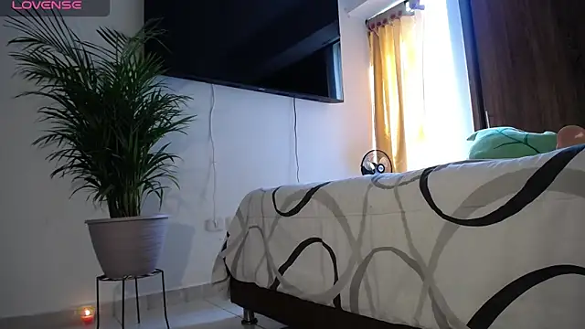 Snapshot of maggie_kay chatting on January 17, 2025, 5:51 pm maggie kay online show from January 17, 2025, 5:51 pm