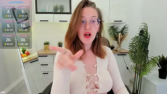 Charmy Gracy online show from April 21, 2026, 11:38 am