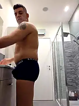 Snapshot of kekko-1982 chatting on February 24, 2025, 2:04 pm kekko-1982 online show from February 24, 2025, 2:04 pm