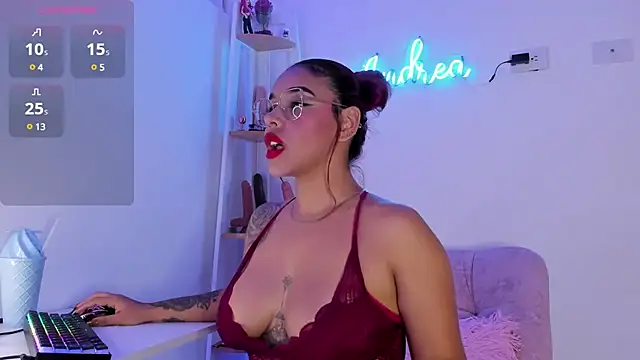 andrea lopezz  online show from February 26, 2025, 12:16 am