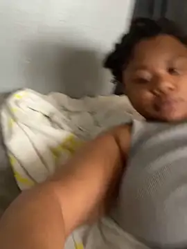 HEARTBREAKBRE online show from December 6, 2024, 7:34 pm