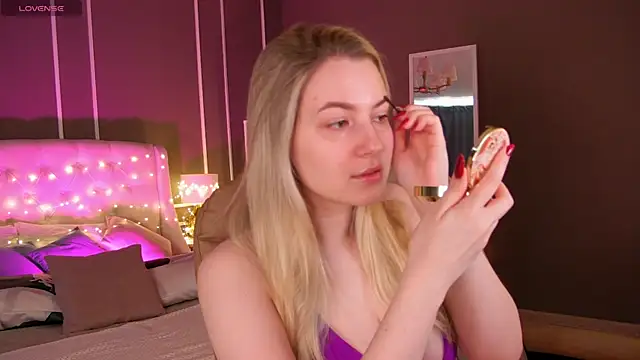 elinanortas online show from February 20, 2025, 4:28 am