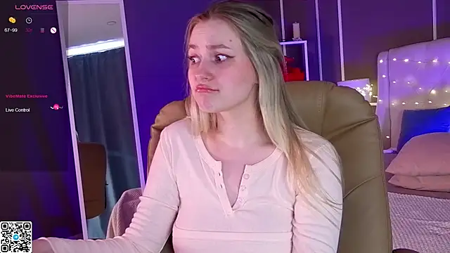 elinanortas online show from March 12, 2025, 7:24 am