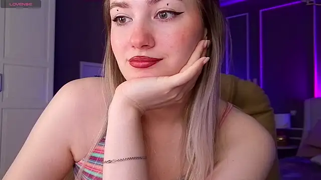 elinanortas online show from November 8, 2025, 1:50 am