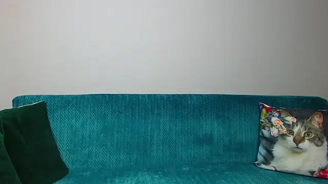 SaraDaisy online show from November 27, 2025, 6:43 pm