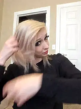 AmethystFoxx online show from September 21, 2025, 7:26 pm