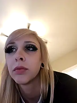 AmethystFoxx online show from November 29, 2025, 9:40 pm