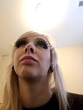 AmethystFoxx online show from December 13, 2025, 10:15 pm