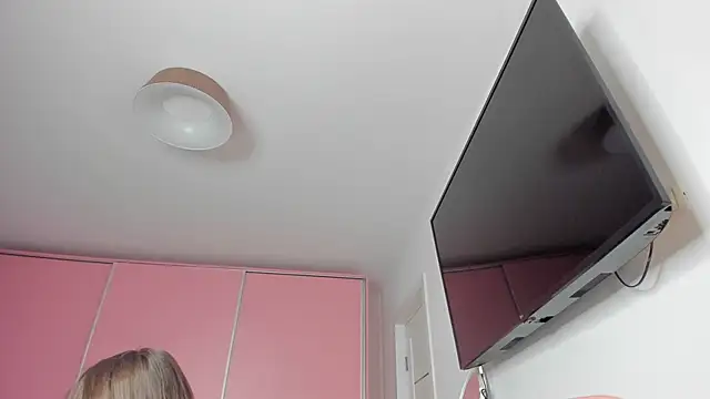 daddysgirl2222 online show from October 19, 2025, 3:29 am