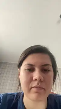 Snapshot of NinaVI chatting on November 8, 2025, 5:18 am NinaVI online show from November 8, 2025, 5:18 am