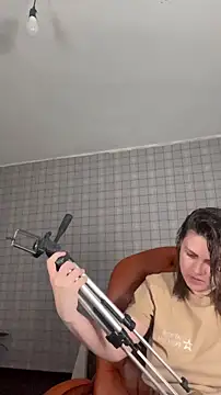 Snapshot of NinaVI chatting on November 30, 2025, 6:23 pm NinaVI online show from November 30, 2025, 6:23 pm