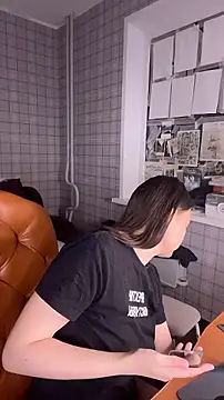 Snapshot of NinaVI chatting on January 5, 2026, 10:02 pm NinaVI online show from January 5, 2026, 10:02 pm