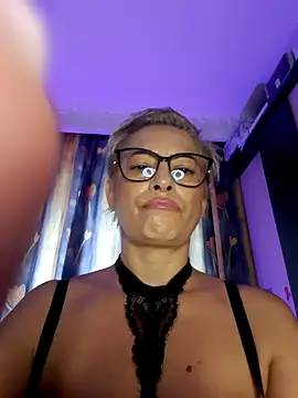 BellaBellaHot online show from September 13, 2025, 8:25 am