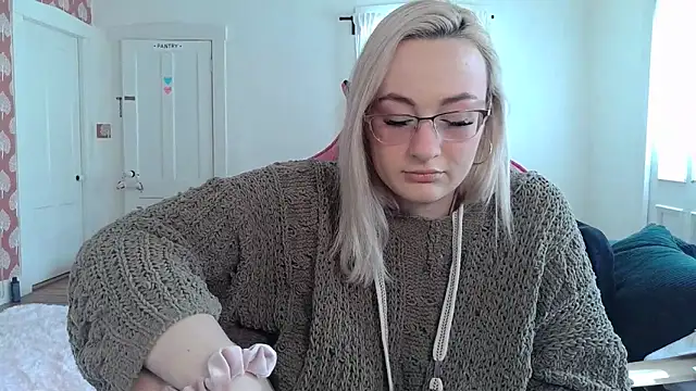 ashleyblaydex online show from February 5, 2026, 2:54 pm