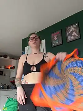 Snapshot of itsbabydashh chatting on March 24, 2026, 9:09 pm itsbabydashh online show from March 24, 2026, 9:09 pm