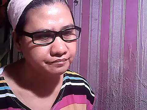 sweetsosie18 online show from September 26, 2025, 2:59 am